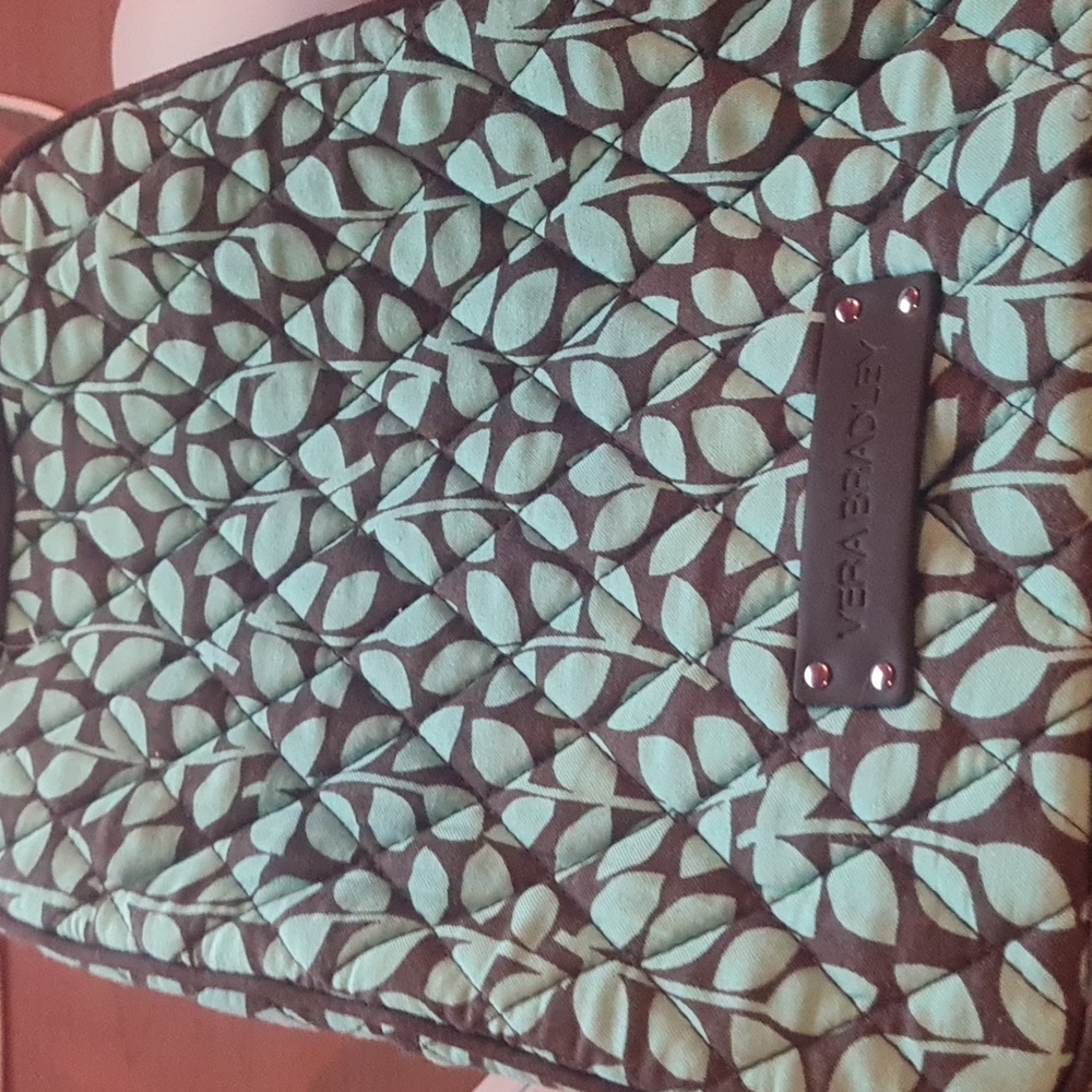 Vera Bradlley lunch,green,7.5" W x9"H x 4.25" D with 3" green